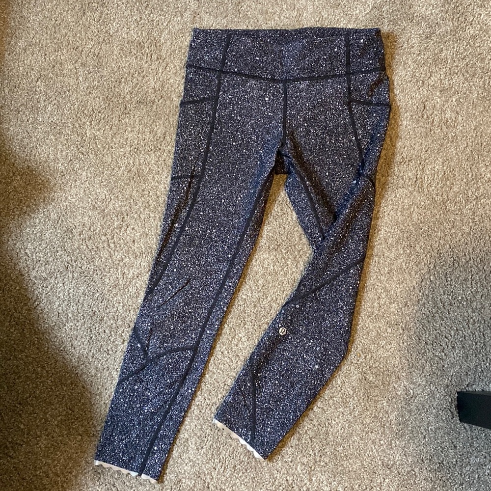 3/4 length lululemon leggings